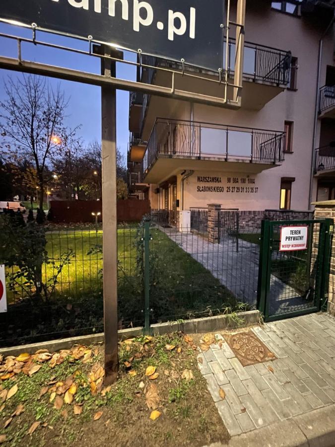 Apartament One Ogrodek I Parking 乔左维尔考普尔斯基 外观 照片