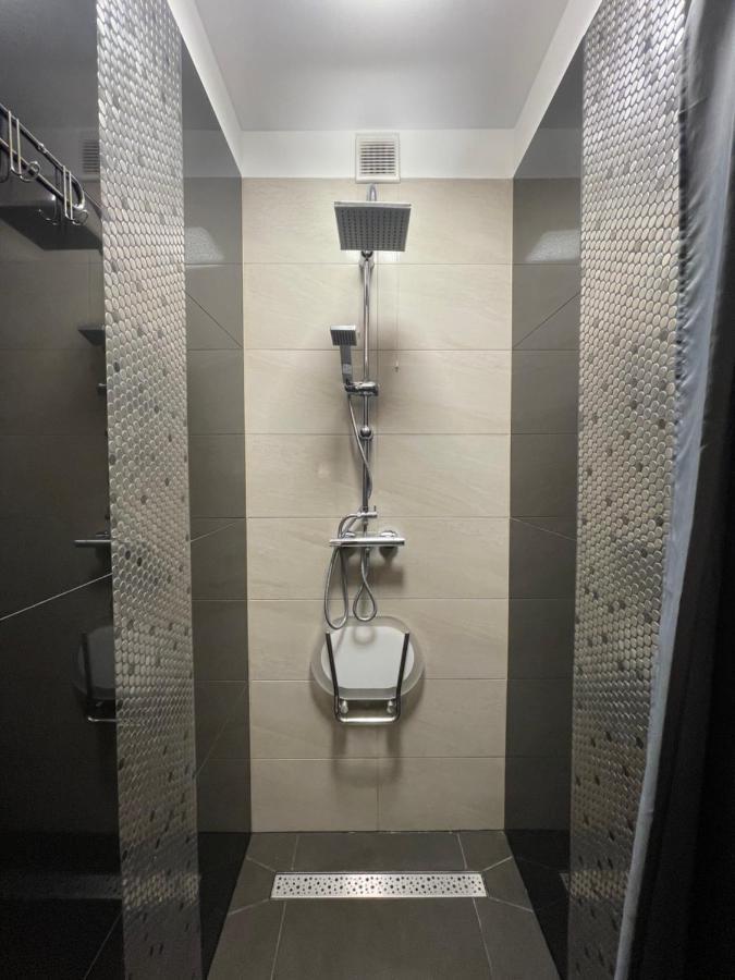 Apartament One Ogrodek I Parking 乔左维尔考普尔斯基 外观 照片